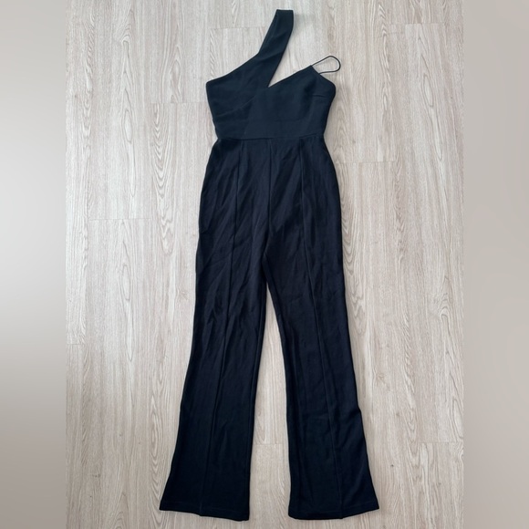 Petal & Pup flare leg one shoulder jumpsuit nwot - Picture 4 of 4